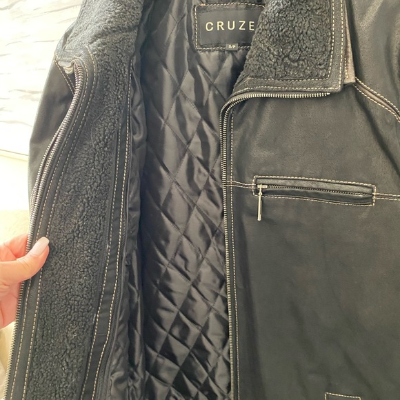 Cruz 100% Mens Leather Coat. Removable faux neck liner. Size Med. - Picture 3 of 4